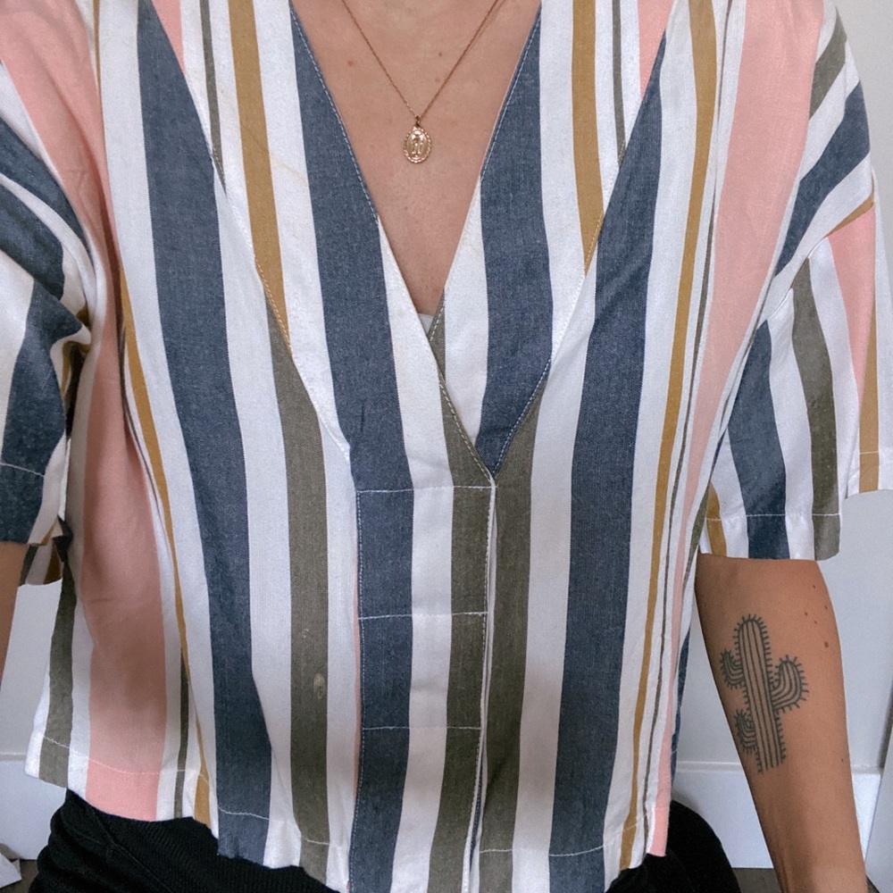 cropped collard shirt
